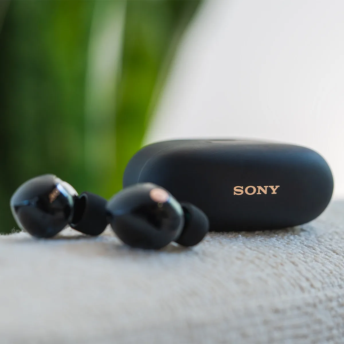 Sony WF-1000XM5 Wireless Noise Cancelling In-Ear Headphone Bundle with gSport Hardshell Case (Black)
