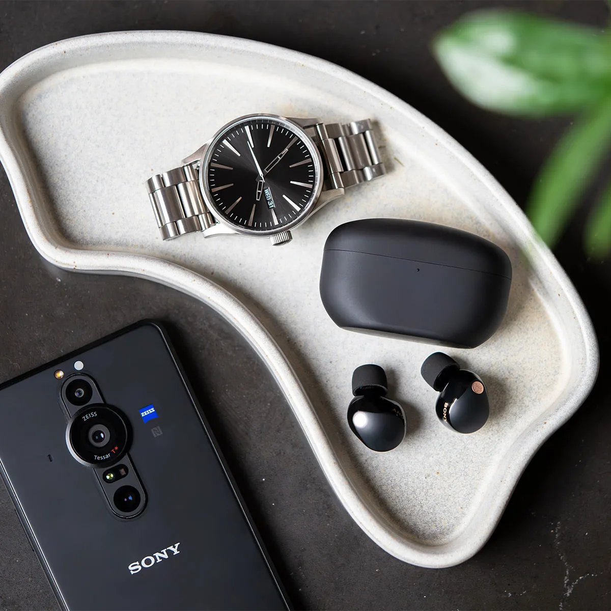 Sony WF-1000XM5 Wireless Noise Cancelling In-Ear Headphone Bundle with gSport Hardshell Case (Black)