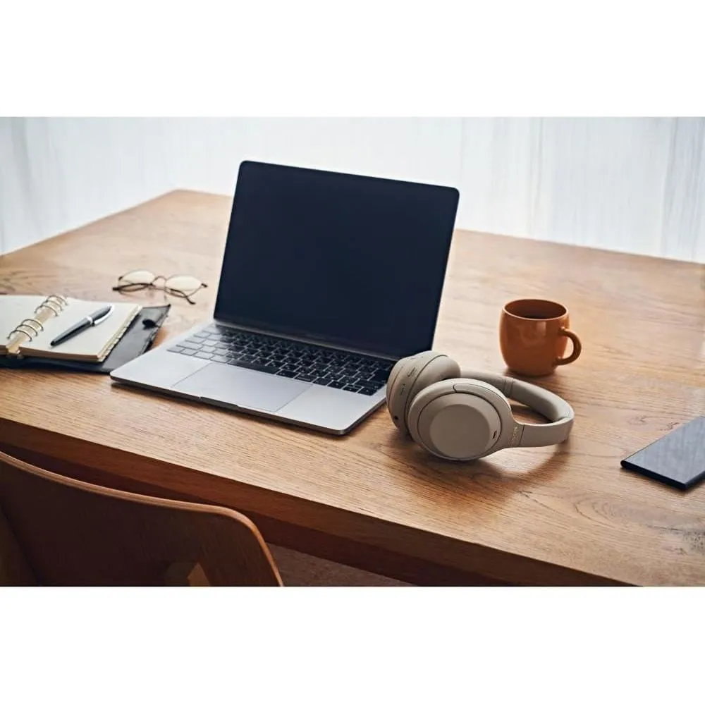 Sony WH-1000XM4 Noise Cancelling Wireless Headphones - 30 hours battery life - Over Ear style - Optimised for Alexa and the Google Assistant - with built-in mic for phone calls - Silver
