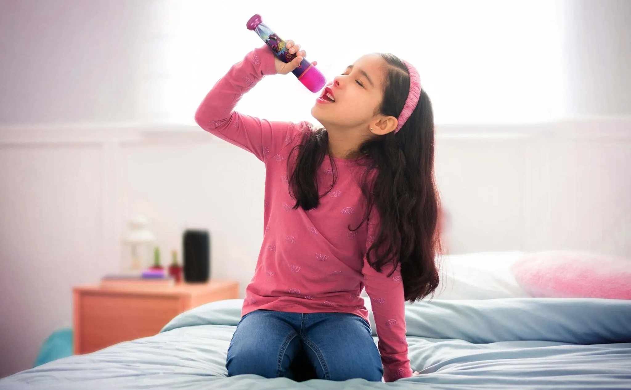 Trolls Band Together Bluetooth Microphone for Kids